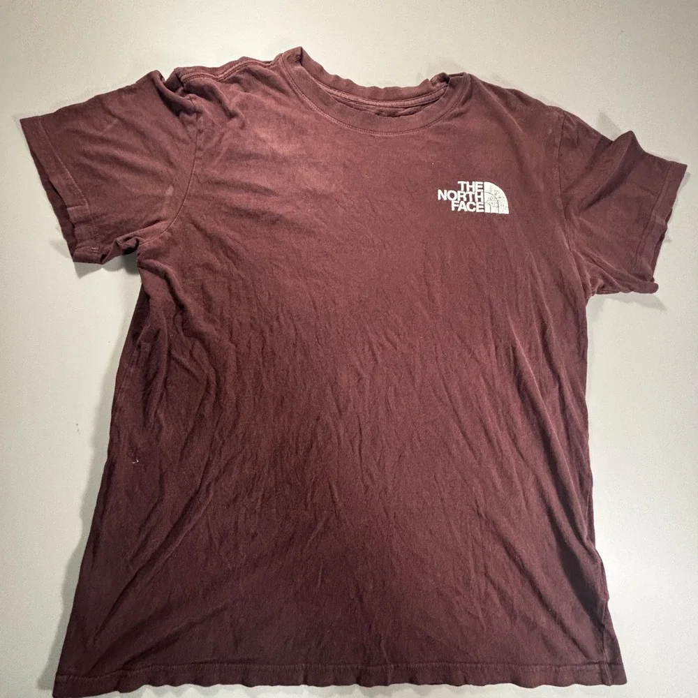 The North Face T-Shirt Mens Medium Burgundy Maroon Short‎ Sleeve Logo Tee
